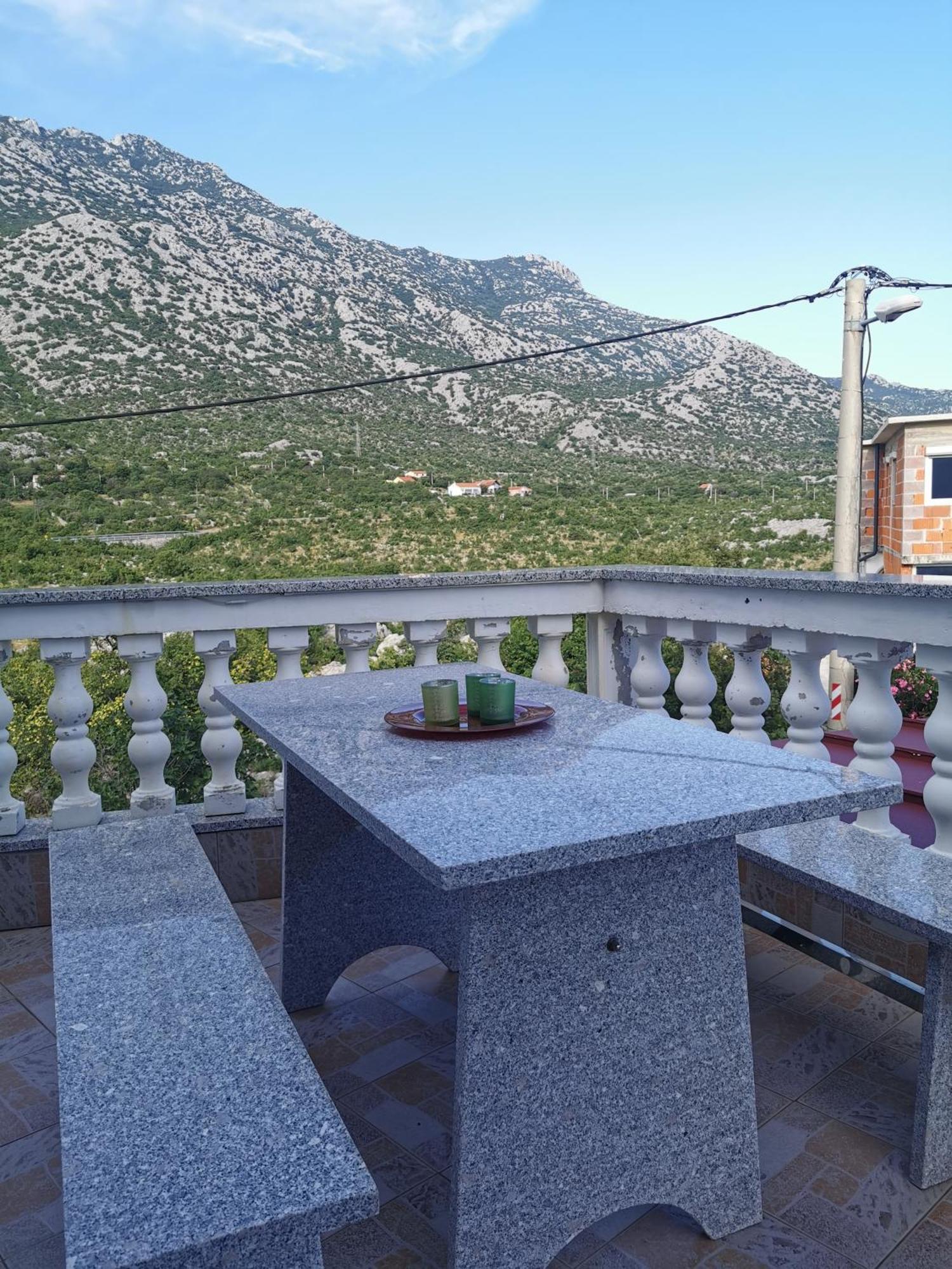 Apartmani Gabi Cesarica Zewnętrze zdjęcie