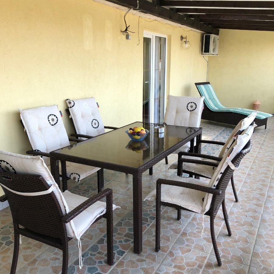 Apartmani Gabi Cesarica Zewnętrze zdjęcie