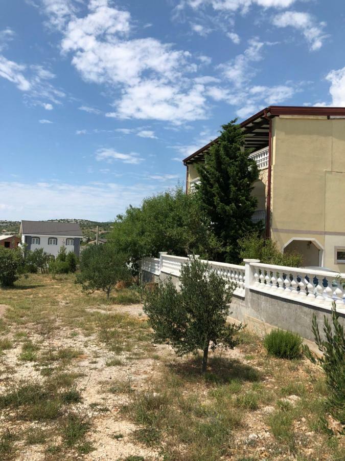 Apartmani Gabi Cesarica Zewnętrze zdjęcie