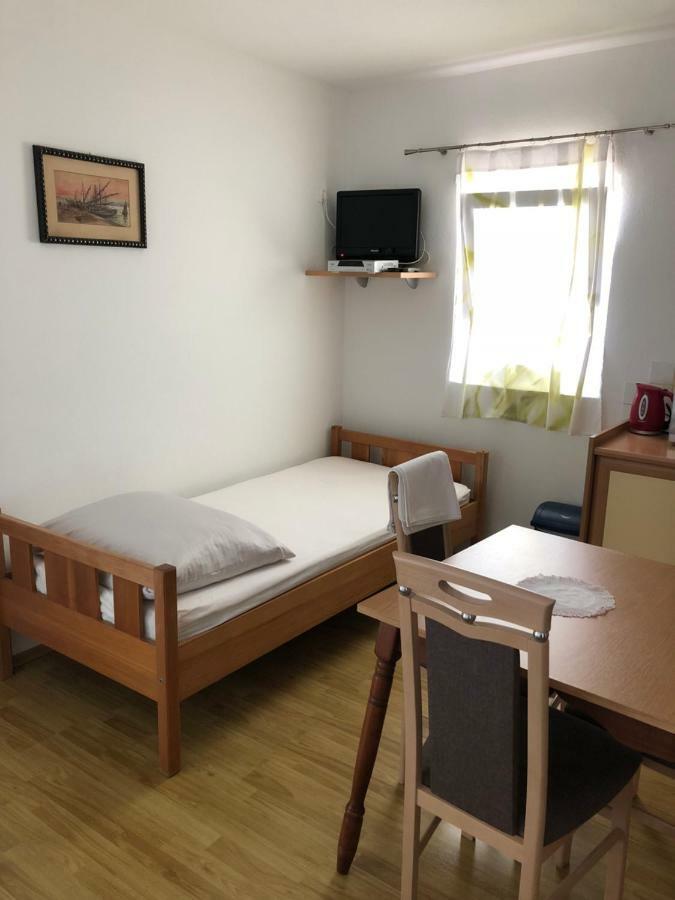 Apartmani Gabi Cesarica Zewnętrze zdjęcie