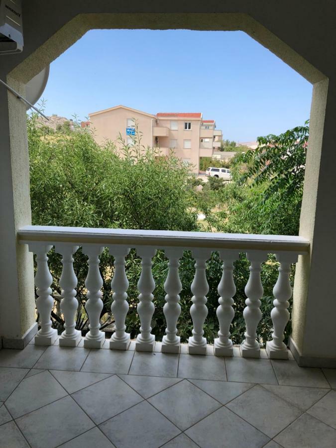 Apartmani Gabi Cesarica Zewnętrze zdjęcie