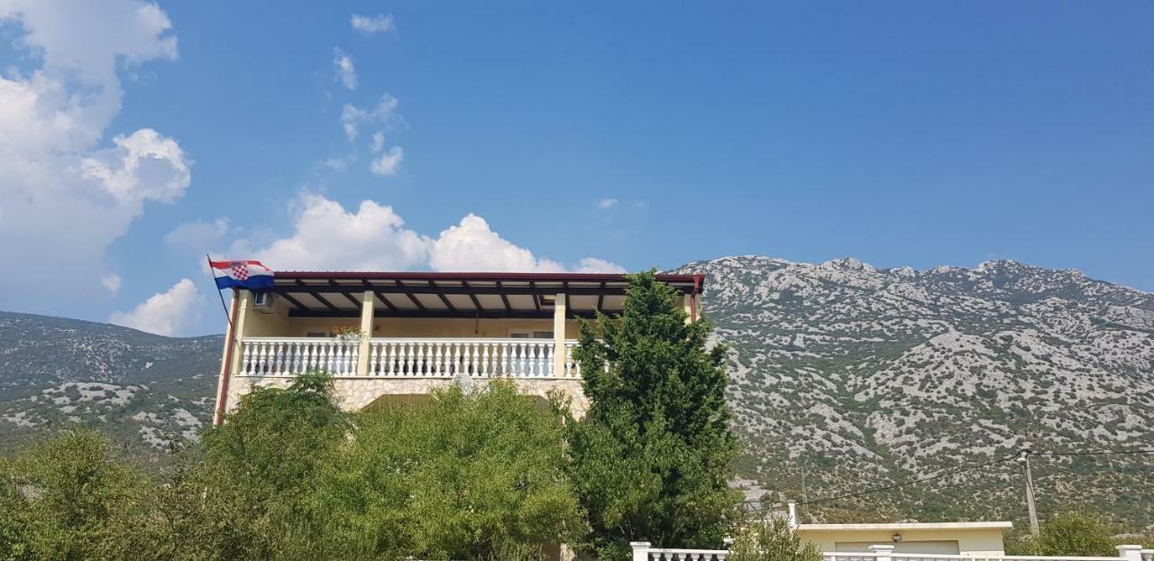 Apartmani Gabi Cesarica Zewnętrze zdjęcie