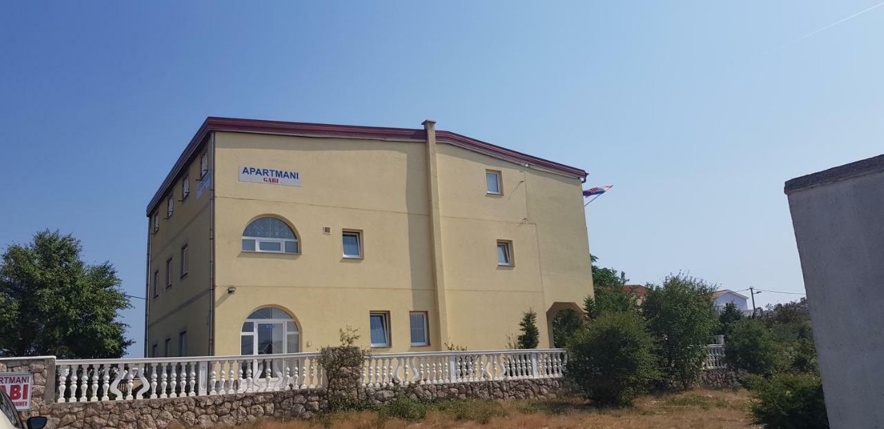 Apartmani Gabi Cesarica Zewnętrze zdjęcie